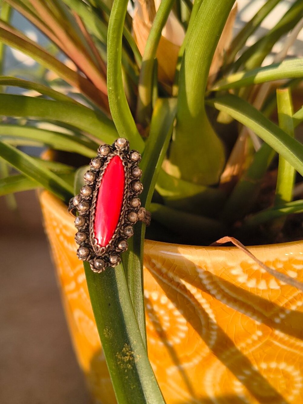 ✨ Authentic Vintage ✨ Red Marquise Stone Ring Silver-Tone Filigree Beaded Boho - Picture 5 of 10